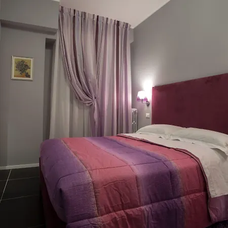 Alojamento de Acomodação e Pequeno-almoço L'angolino 4*