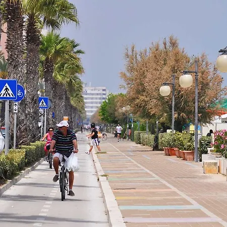 Alojamento de Acomodação e Pequeno-almoço L'angolino 4*